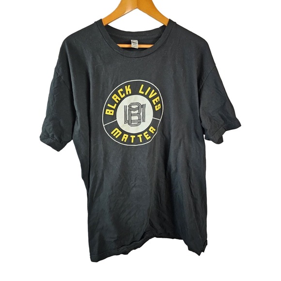 Black Lives Matter Men's Graphic T-Shirt | Black | Size 2XL - Picture 1 of 4